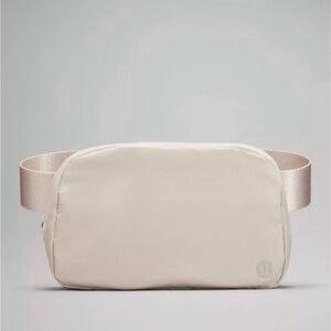 Everywhere Belt Bag 1L | White Opal